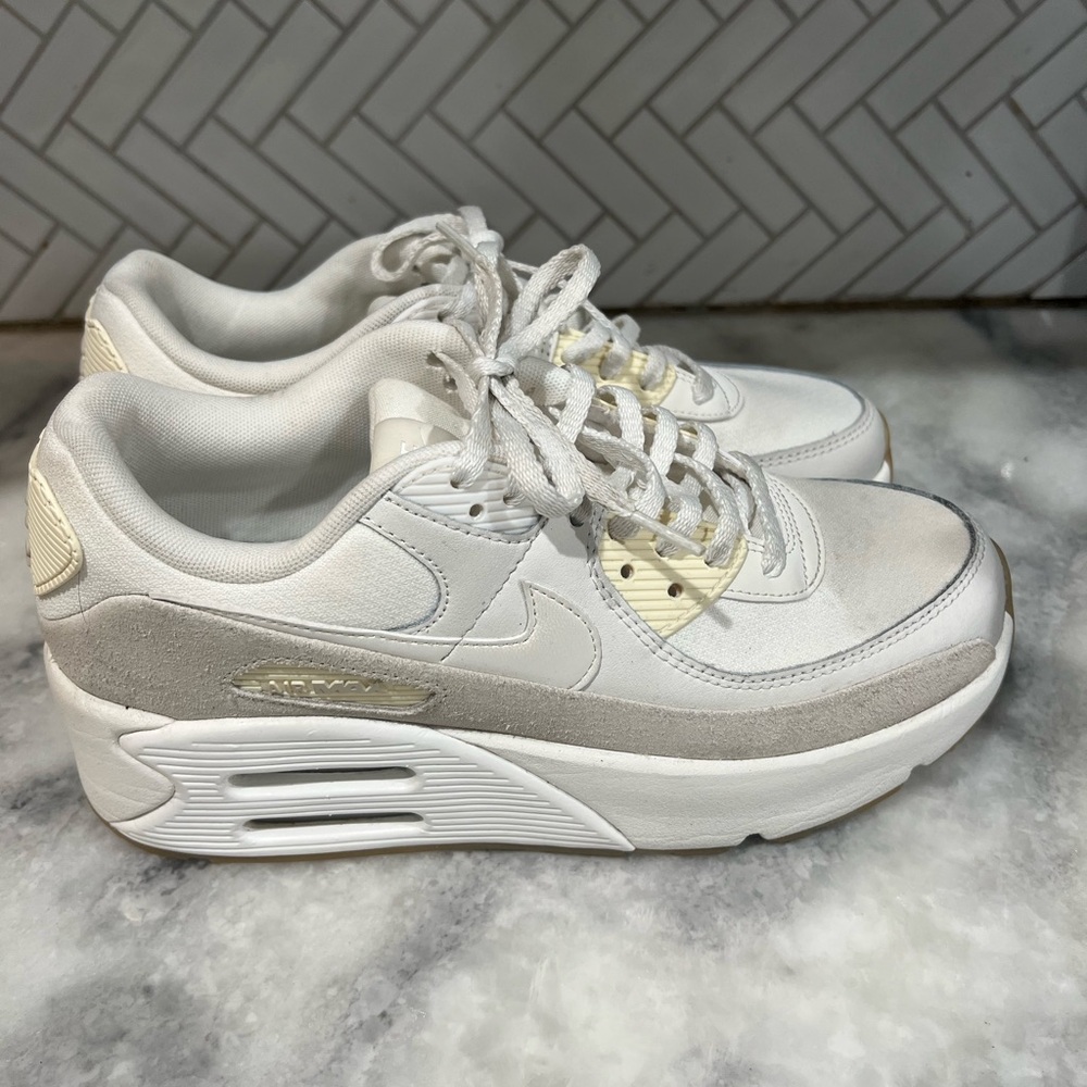 Nike Air Max 90 Lv8 Sail Light Orewood Women Platform Shoes Fd4328-100 9.5